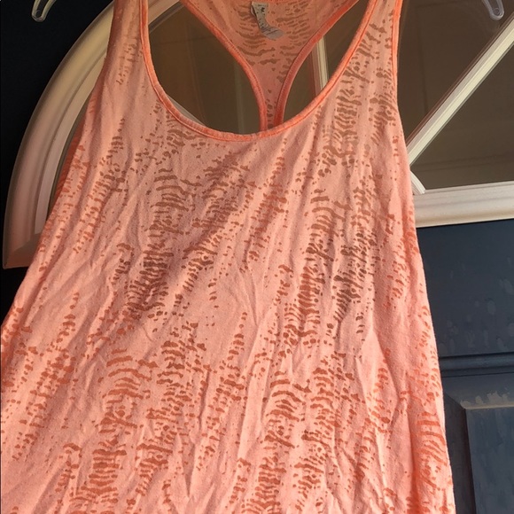 XL Under Armour Heat Gear Orange tank top - Picture 3 of 4